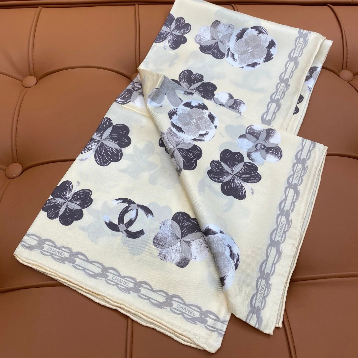 CHANEL 25S SCARF 90 IN SILK 703655 mysite