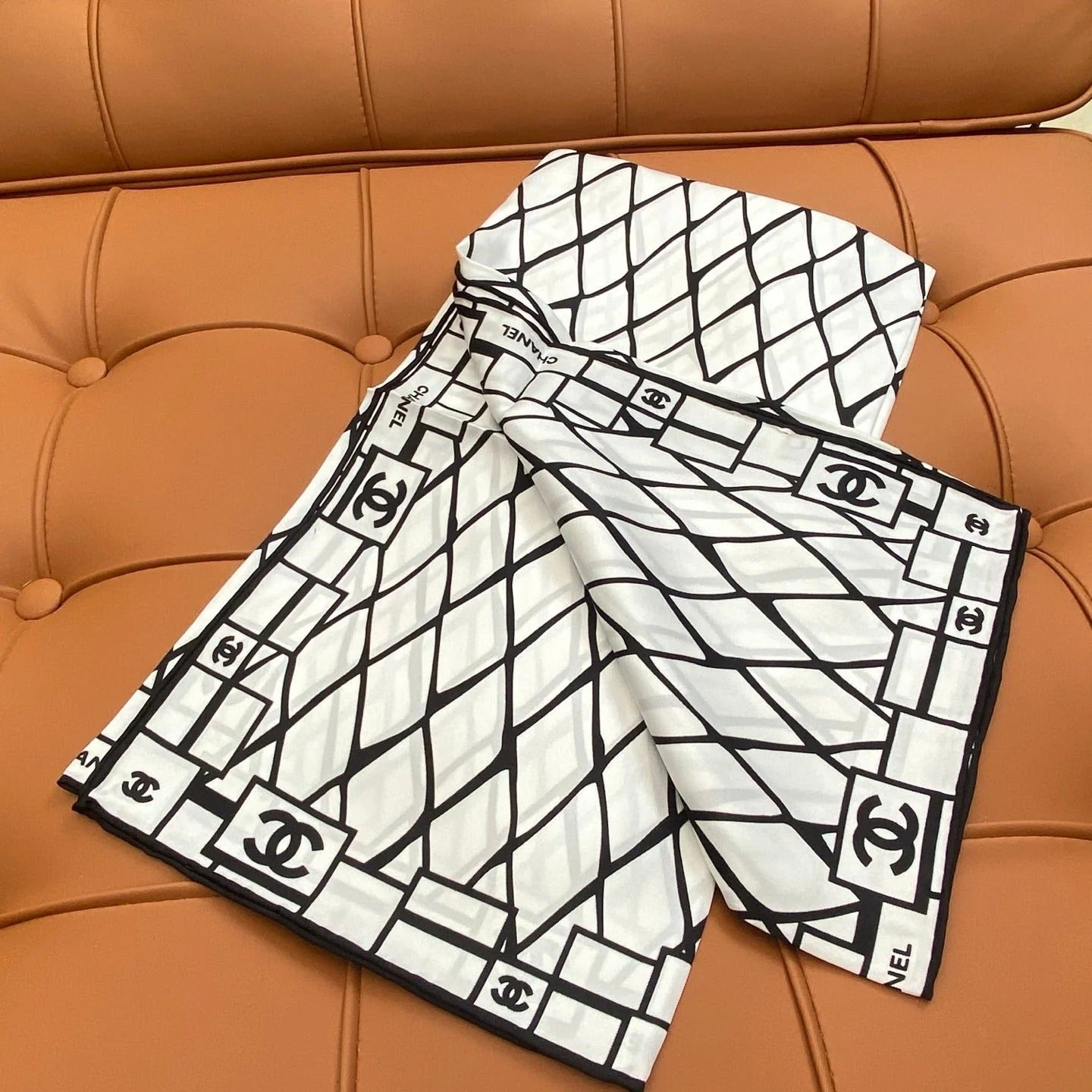 CHANEL 25S SCARF 90 IN SILK 703694 mysite