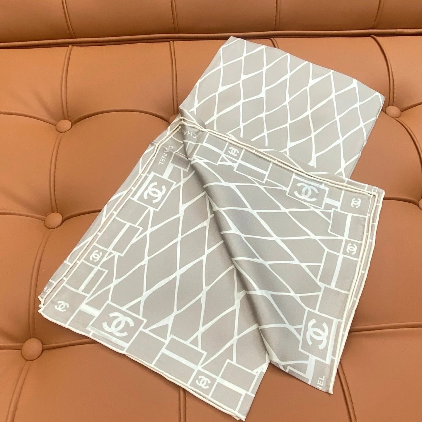 CHANEL 25S SCARF 90 IN SILK 703693 mysite