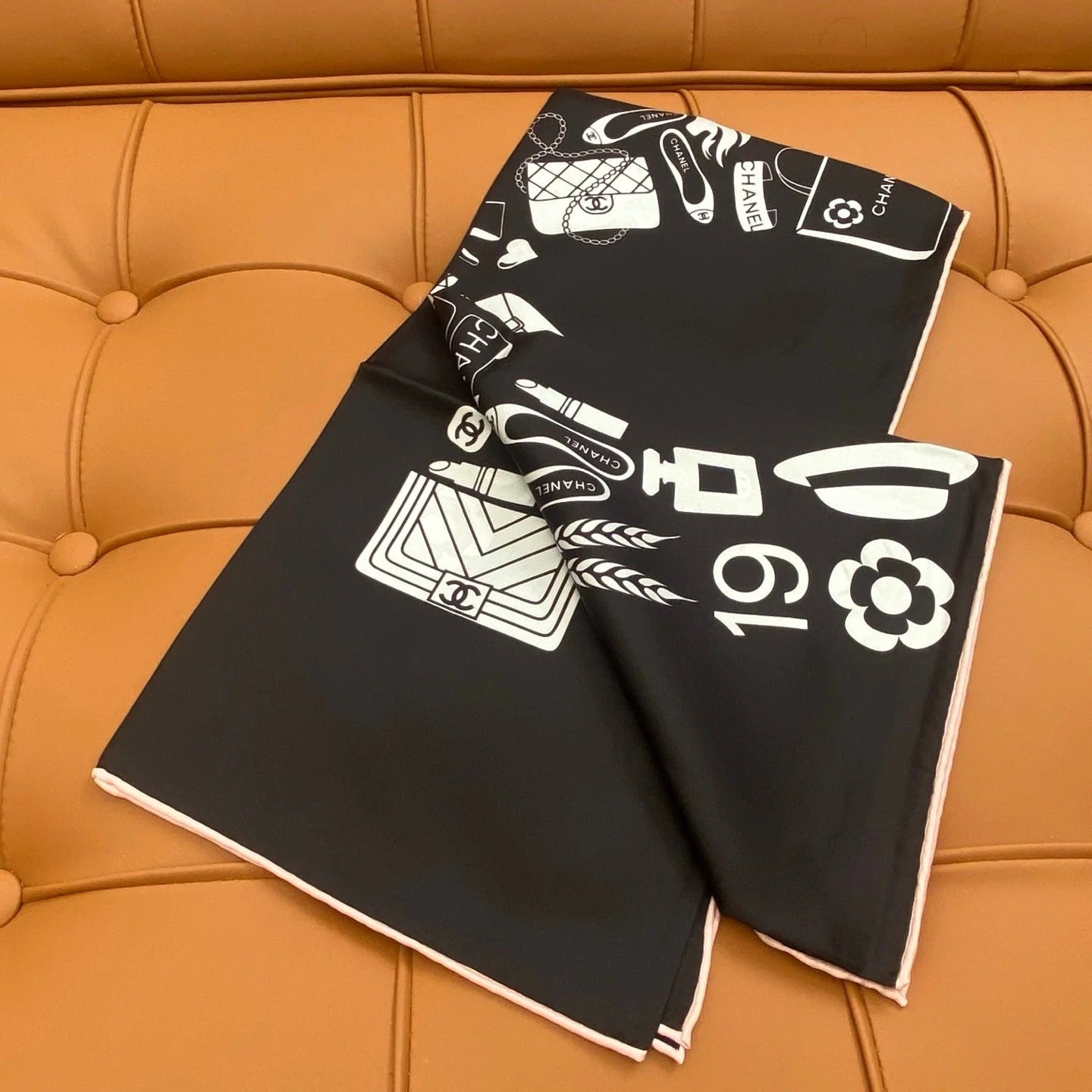 CHANEL 25S SCARF 90 IN SILK 703696 mysite