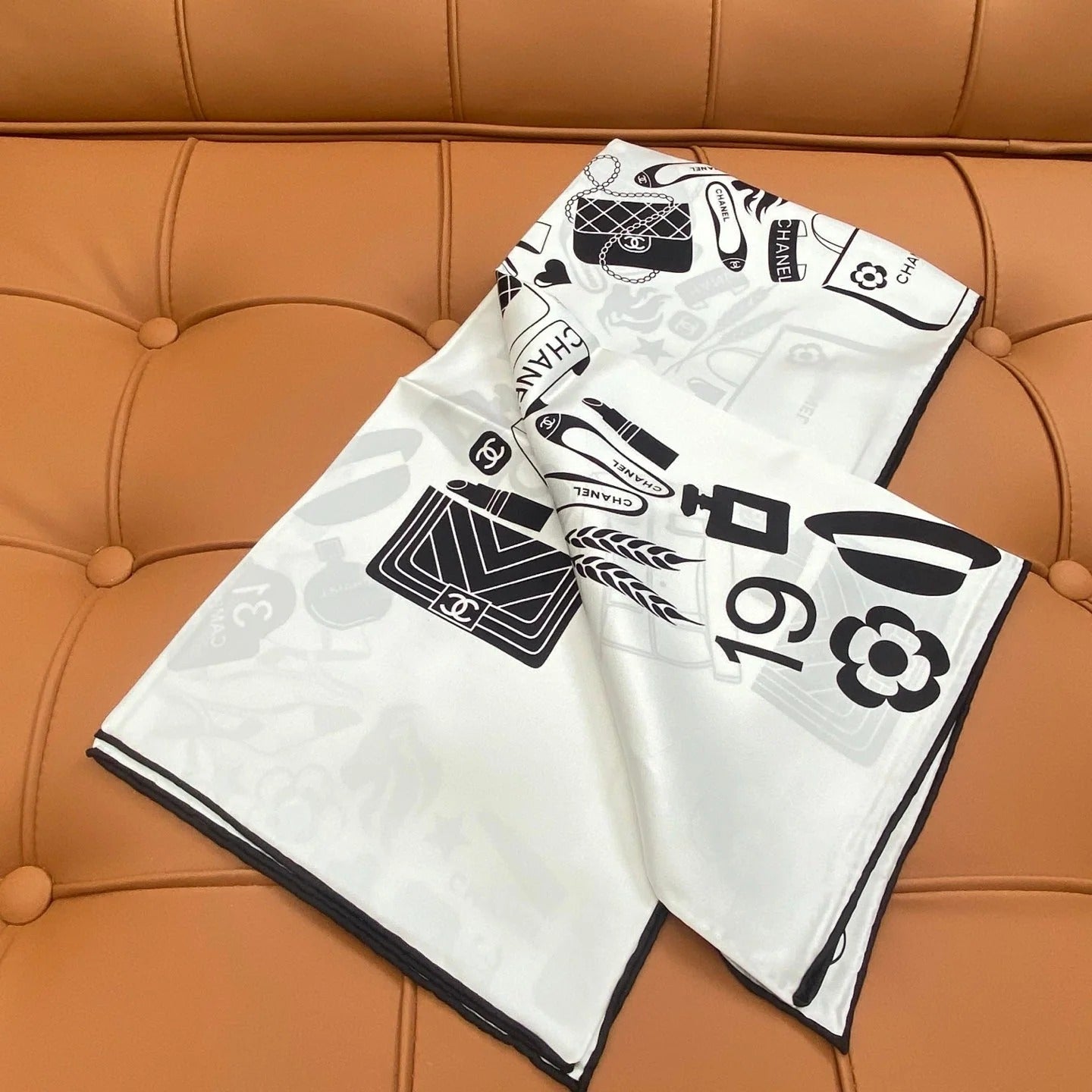 CHANEL 25S SCARF 90 IN SILK 703697 mysite