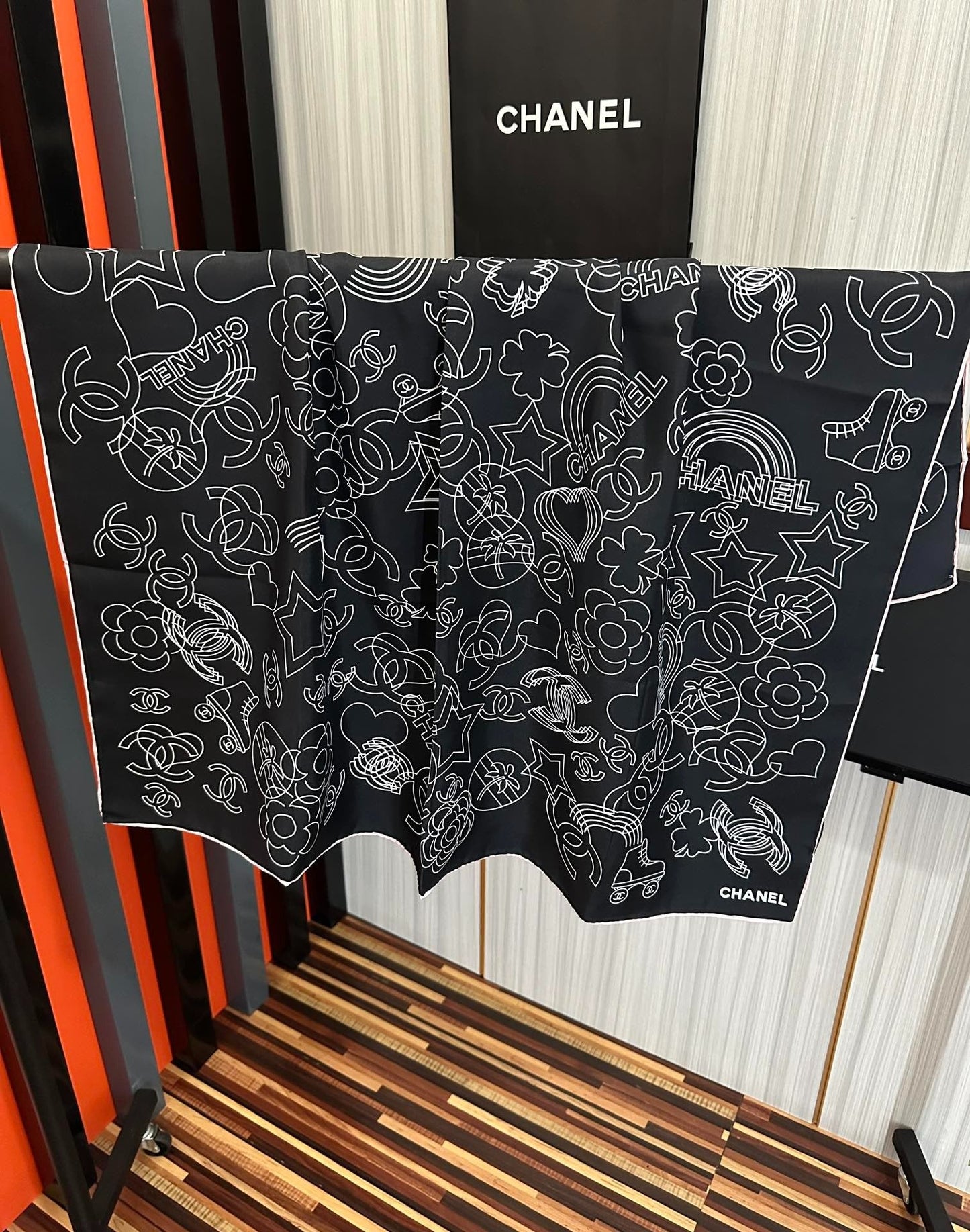 CHANEL 25S SCARF 90 IN SILK 738436 mysite