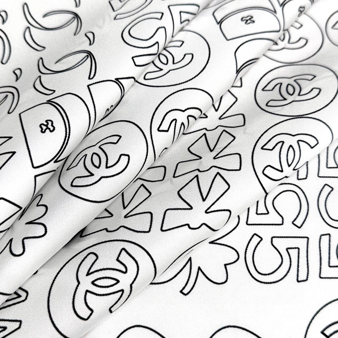 CHANEL 25S SCARF 90 IN SILK 724784 mysite