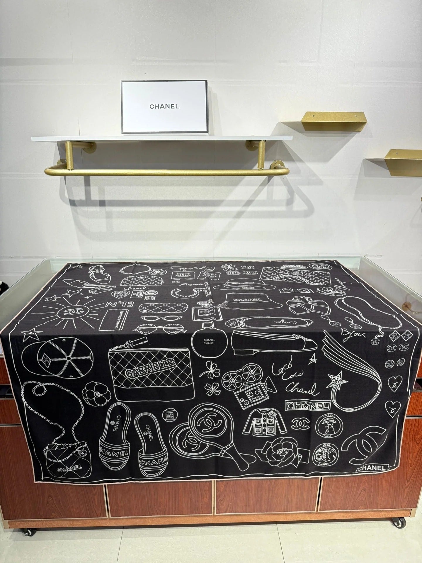 CHANEL 25S SCARF 140 IN SILK 732181 mysite