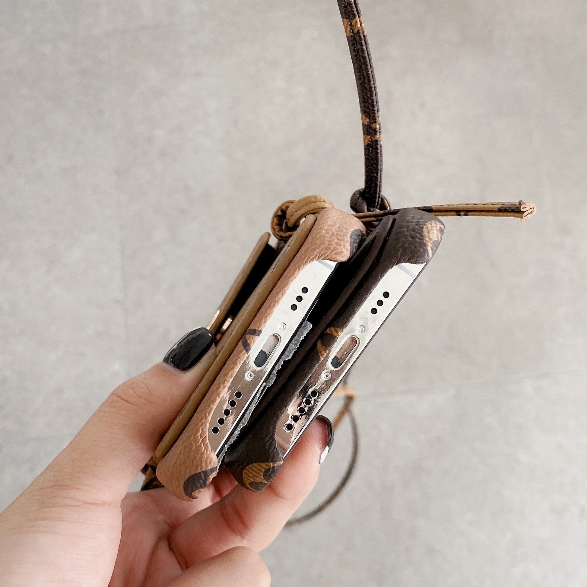 Lou Leather Chain iPhone Case mysite