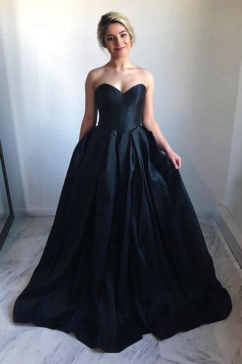 Sweetheart Satin Black Ball Gown Prom Dress with Chapel Trains mysite