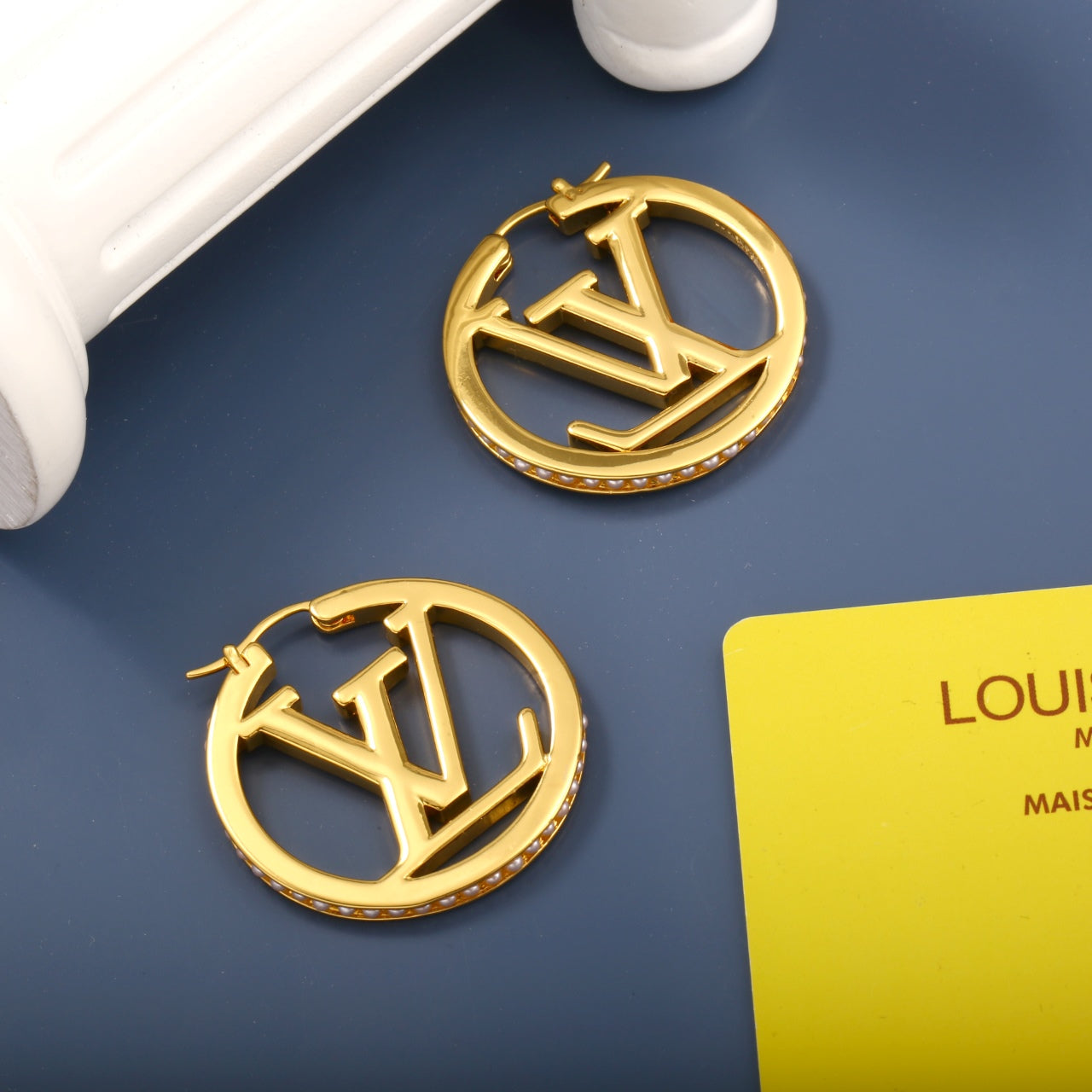 Fashion letter earrings mysite