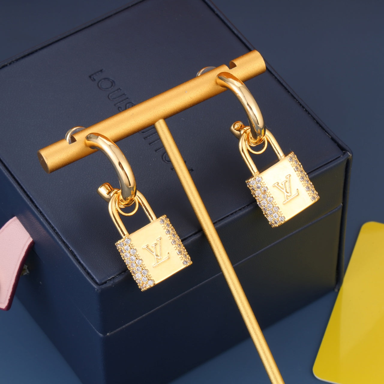 Love lock crystal earrings mysite