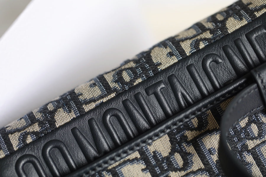 30 MONTAIGNE 19CM BLUE OBLIQUE EMBROIDERY mysite