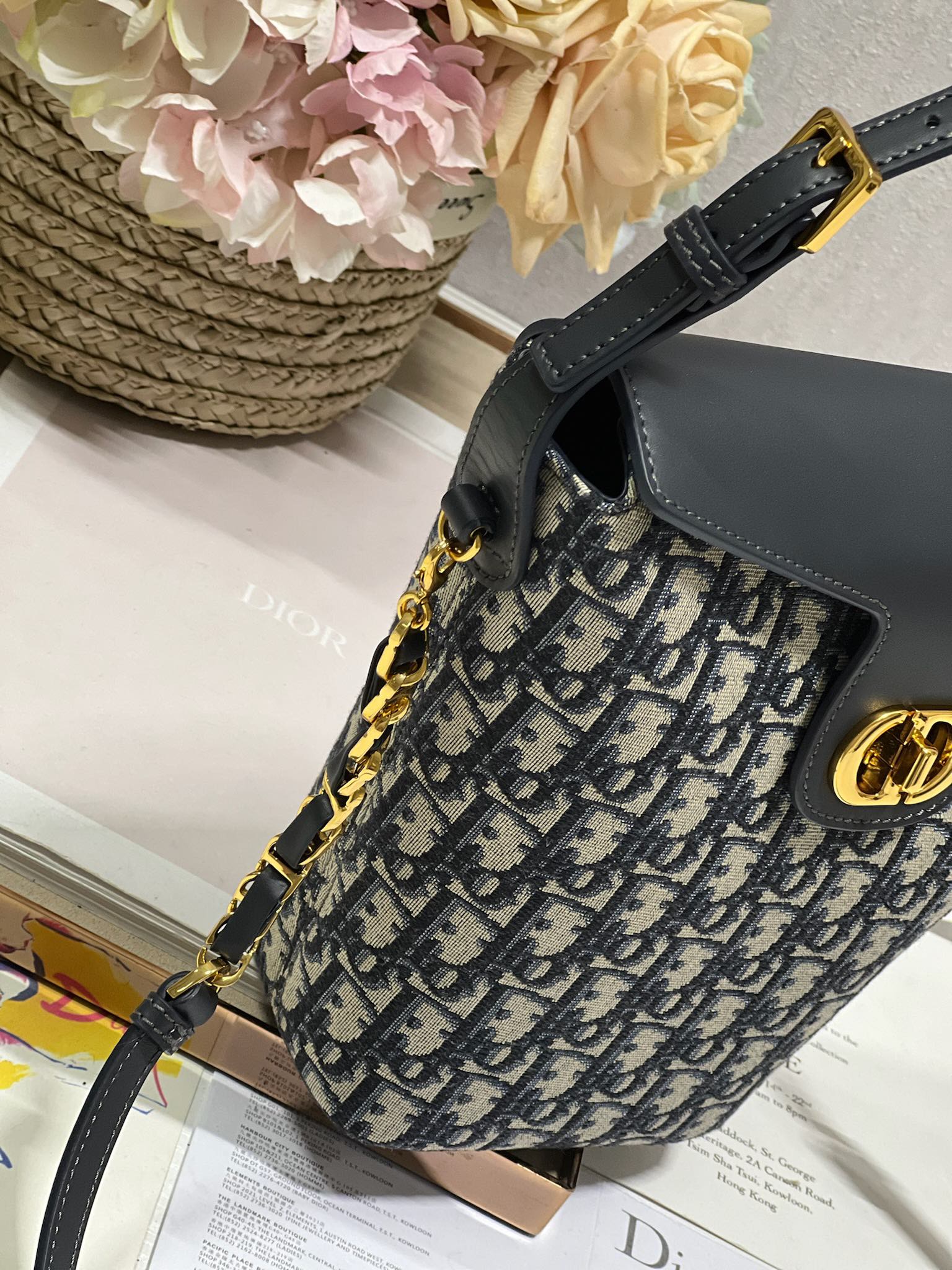 30 MONTAIGNE 13 24x24x9.5CM BLUE OBLIQUE EMBROIDERY mysite