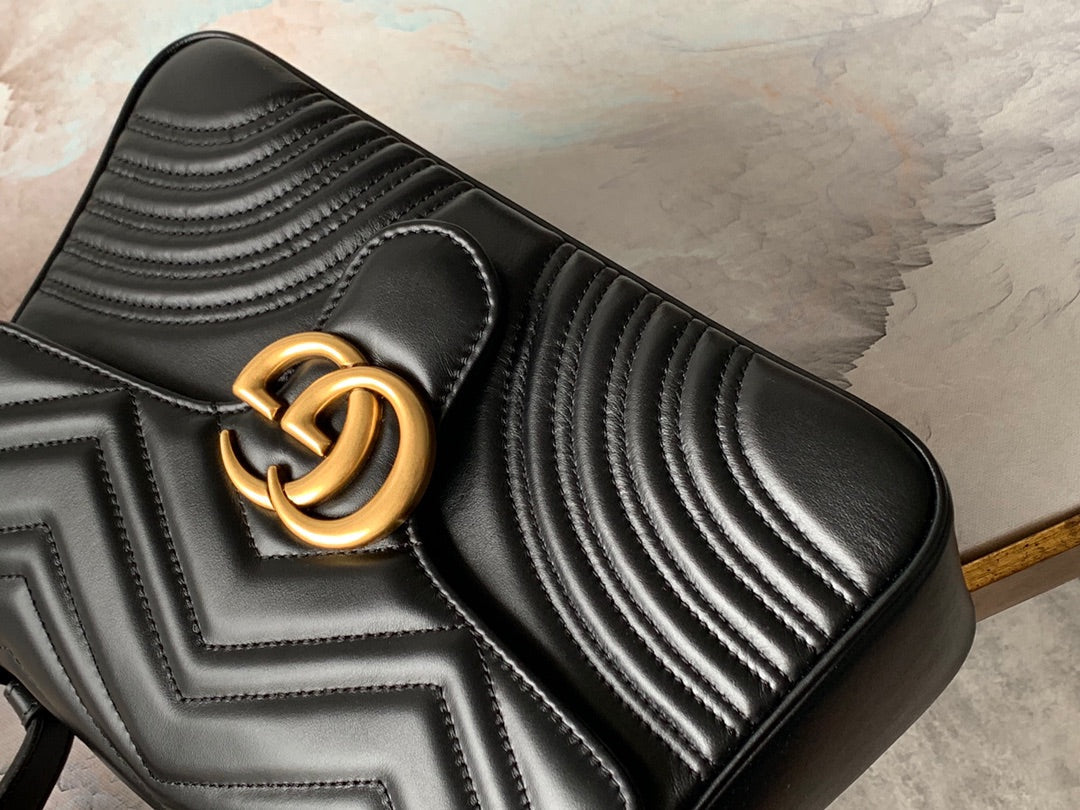 GG Marmont 26.5cm Black Calfskin Gold Hardware mysite