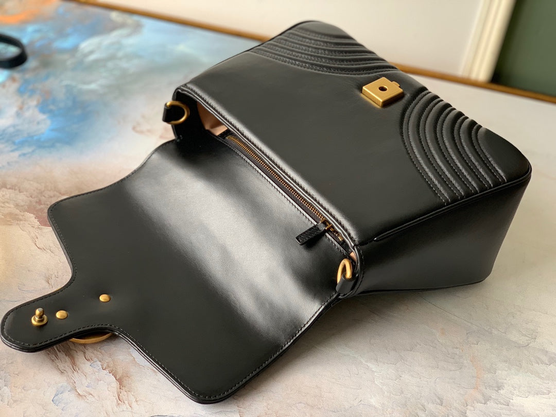 GG Marmont 26.5cm Black Calfskin Gold Hardware mysite