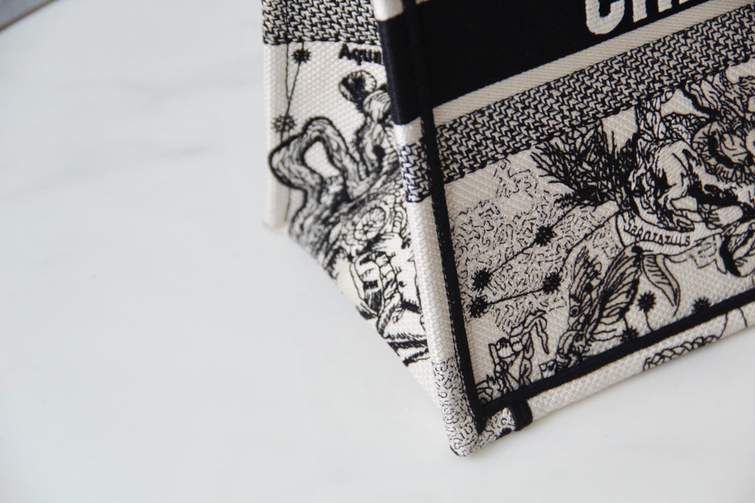 Medium CD Book Tote 36cm Hercules White mysite