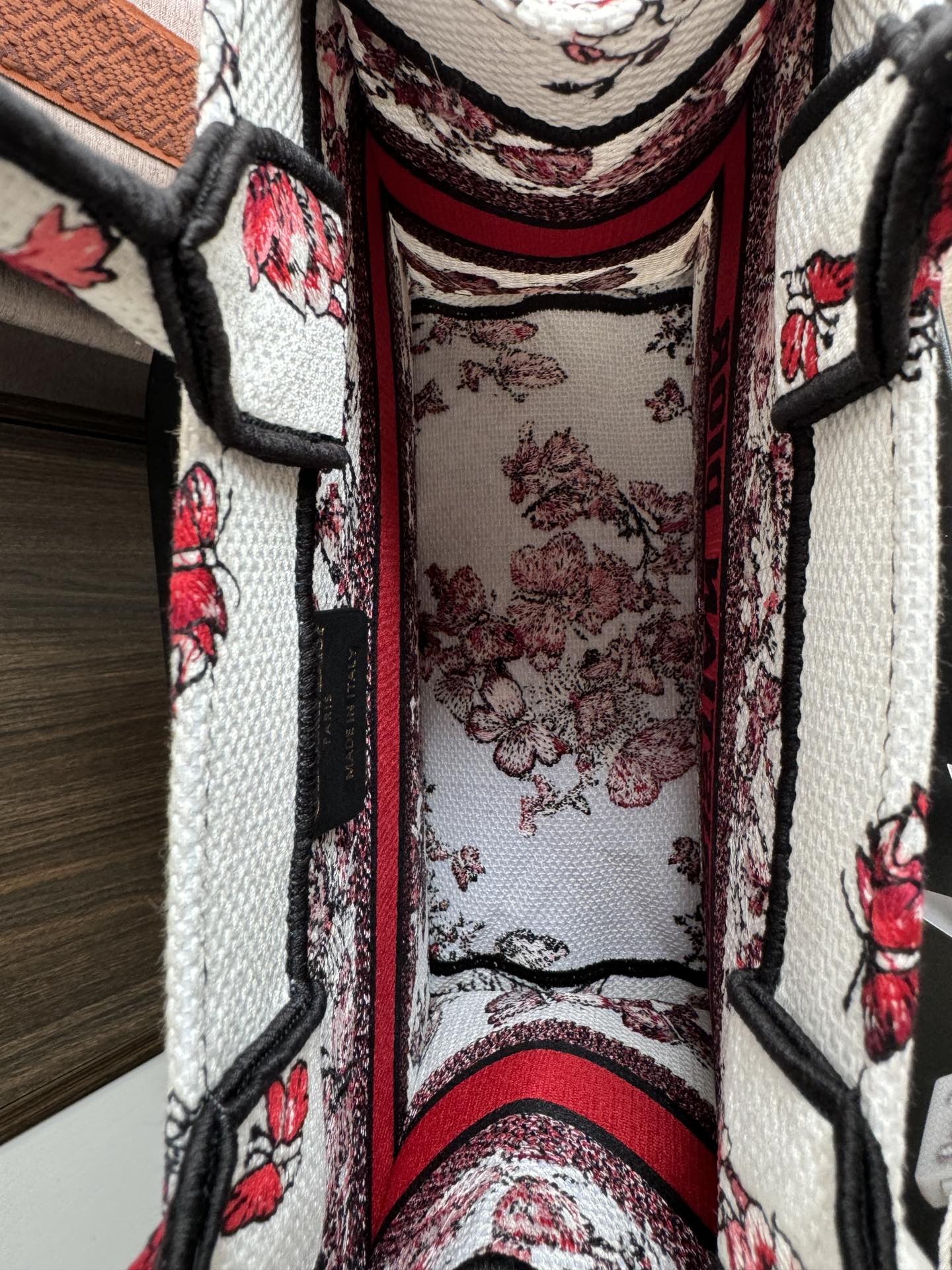 Small CD Book Tote 26.5cm White and Red Heart Butterfly Embroidery mysite