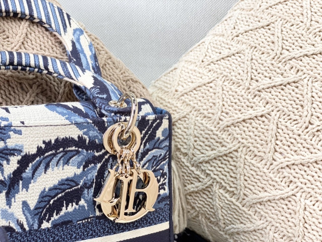 MEDIUM LADY D-LITE BLUE PALMS EMBROIDERY mysite