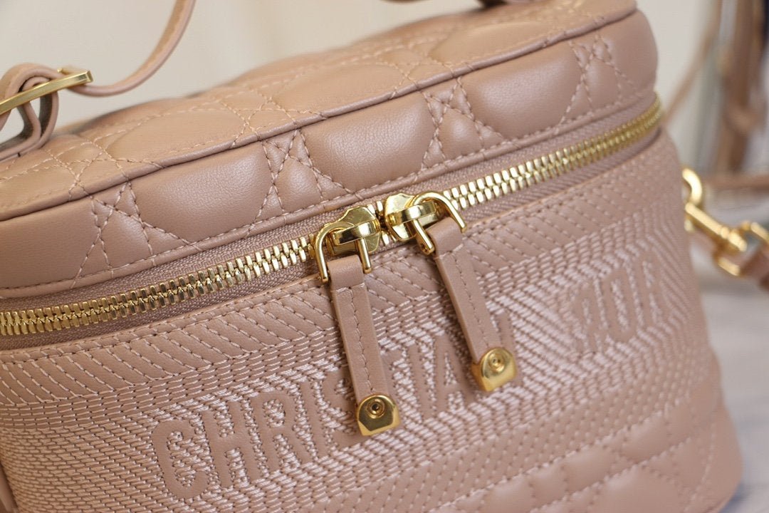 SMALL TRAVEL VANITY CASE BEIGE LAMBSKIN mysite