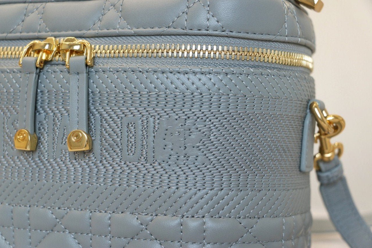 SMALL TRAVEL VANITY CASE CLOUD BLUE LAMBSKIN mysite